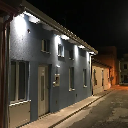 Casa Azzurra 펜션 마리나디지오이사이오니카